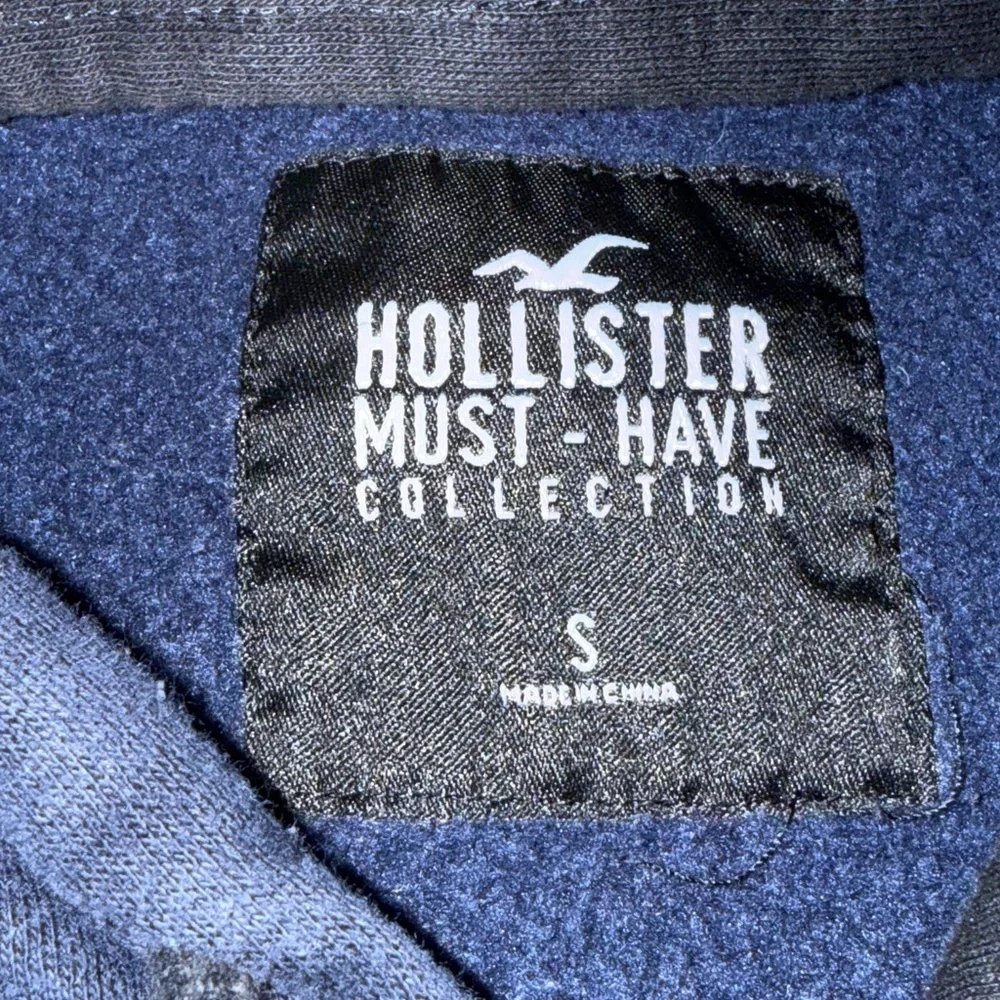 Hollister Dark Blue Hoodie with Logo- Small - Picture 5 of 6
